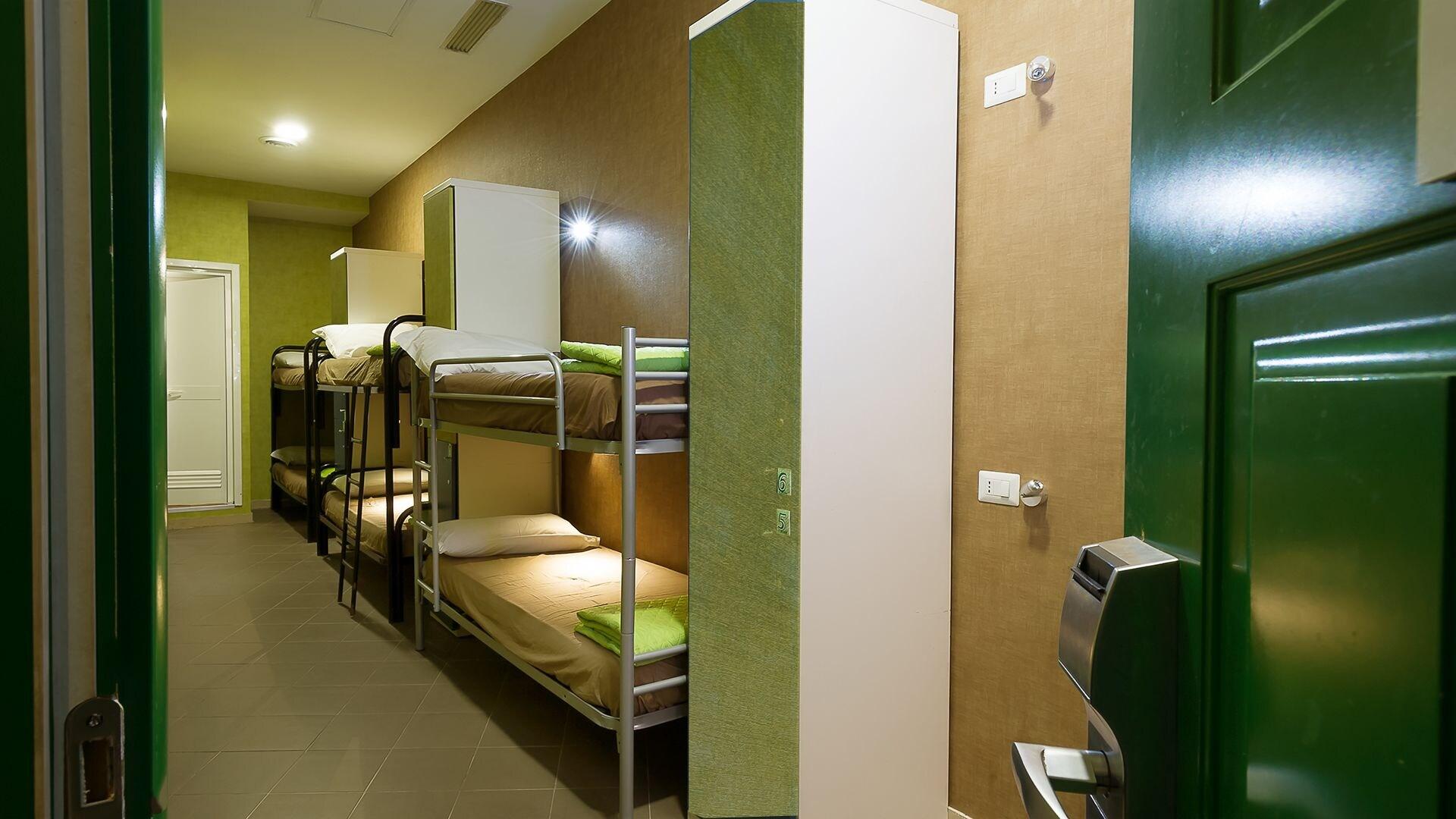 Youth Station Hostel Рим Экстерьер фото
