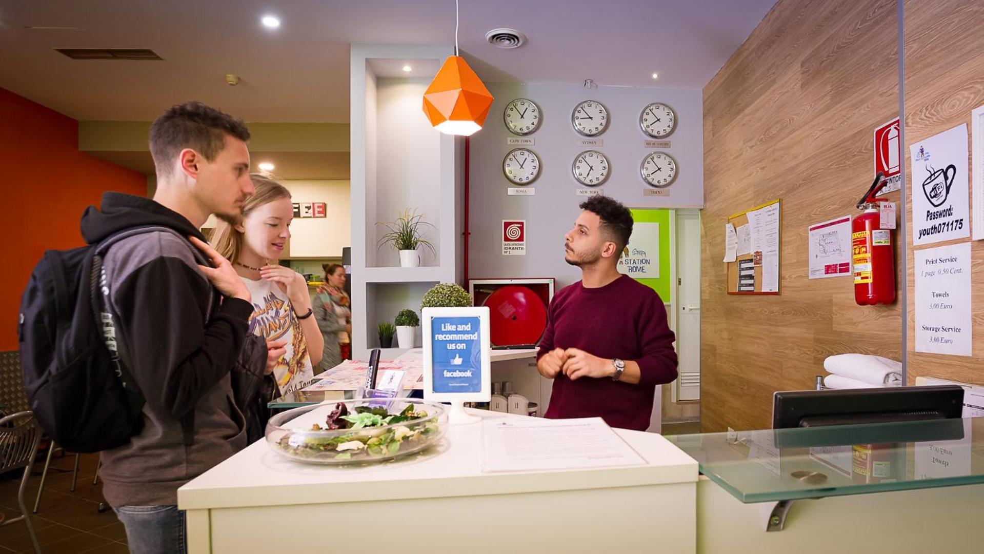 Youth Station Hostel Рим Экстерьер фото